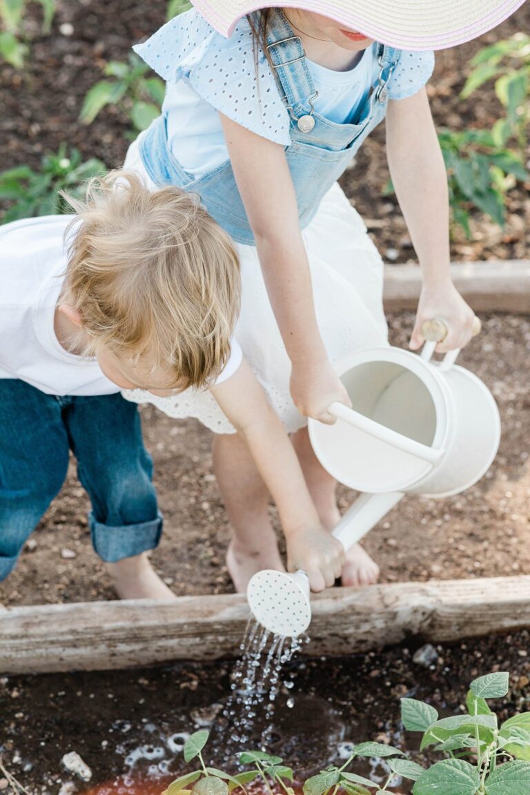 A Beginner&rsquo;s Guide to Gardening with Kids